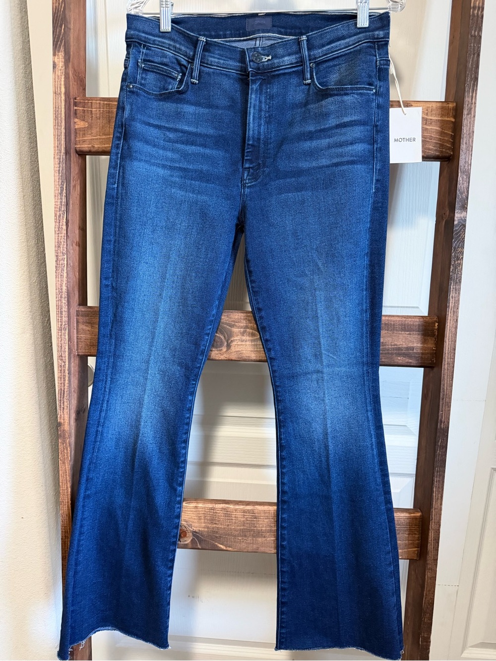 MOTHER Weekender Fray Flare Stretch Jeans